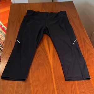 XERSION Capri Navy Leggings Size M